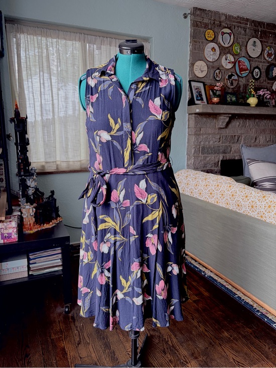 Ann Taylor Dresses & Skirts - Ann Taylor Navy Floral Sleeveless Wrap-Style Midi Dress